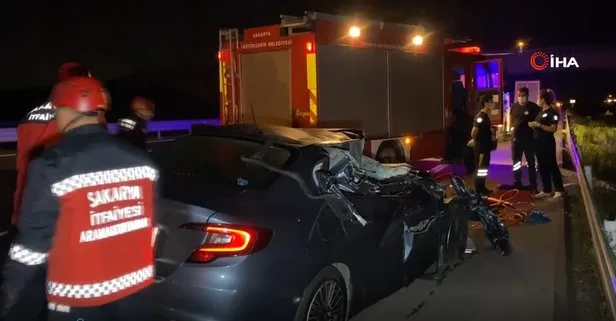 Kuzey Marmara Otoyolu’nda feci kaza! Otomobil TIR’a ok gibi saplandı: 1 ölü 2 yaralı