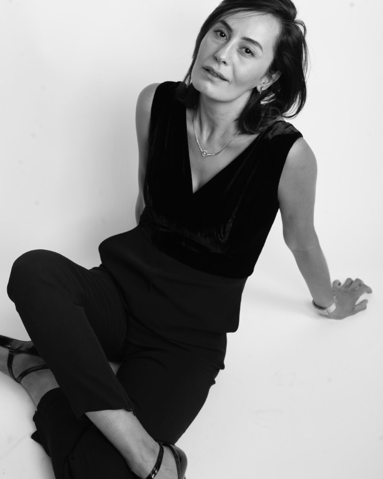 Kağıt üzerinde hala evliler! Uğur Yücel'in 42 yıllık eşi bakın hangi oyuncu çıktı! - 11