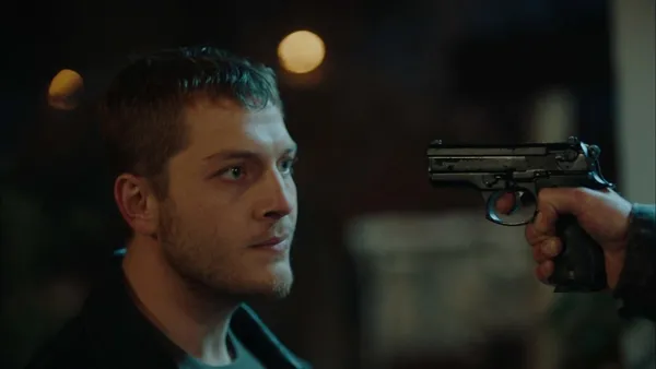 ates-kuslari-8-bolum-fragmani-yayinlandi-gulayse-hazirlan-seni-istemeye-geliyorum-1678483804443.jpg Ateş Kuşları 8. bölüm fragmanı yayınlandı: “Gülayşe hazırlan! Seni istemeye geliyorum...”-5