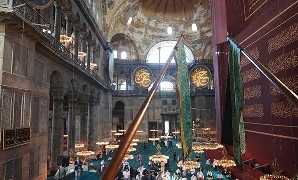 Yesil Sancak Anlami Nedir Ayasofya Ya Asilan Yesil Sancak Ne Anlama Geliyor Takvim