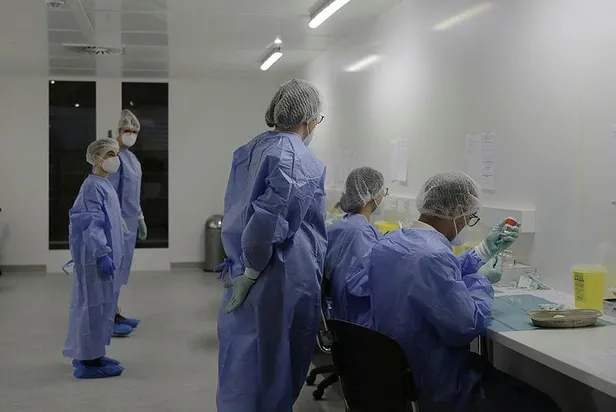 SON DAKİKA: Almanya'da Kovid-19 vefat sayısında rekor: 24 saatte 1129 kişi hayatını kaybetti-2