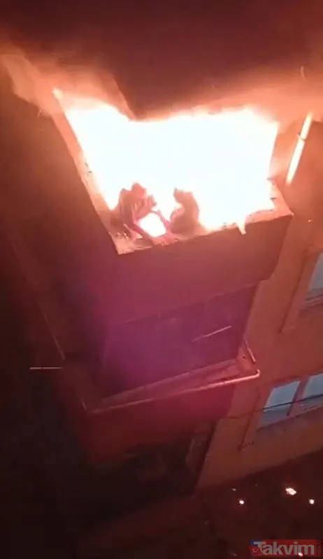 Battaniye Açıp Çocuğu Atmalarını İstediler Soruşturma Sürerken, Yangının Cep Telefonu Görüntüleri Ortaya Çıktı. Görüntülerde Evde Çıkan Yangından Kurtulmak İçin...