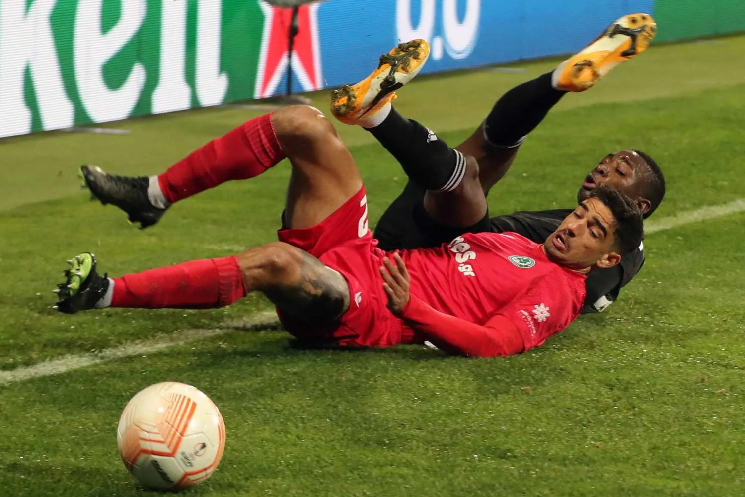 Galatasaray'dan şaşırtan transfer! Orta sahanın yeni yıldızı olacak - 18