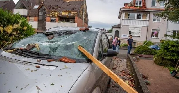 Almanya’nın Kuzey Ren Vesyfalya eyaletinde fırtına ve hortum: 1 ölü, 40 yaralı