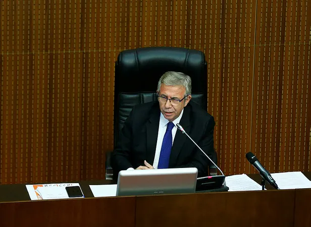 CHP, İYİ Parti ve HDP arasında sıkışan Mansur Yavaş'ın yaptığı atamalar yapboza döndü-2