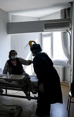 Plazma tedavisi uygulanan koronavirüs hastasından güzel haber!