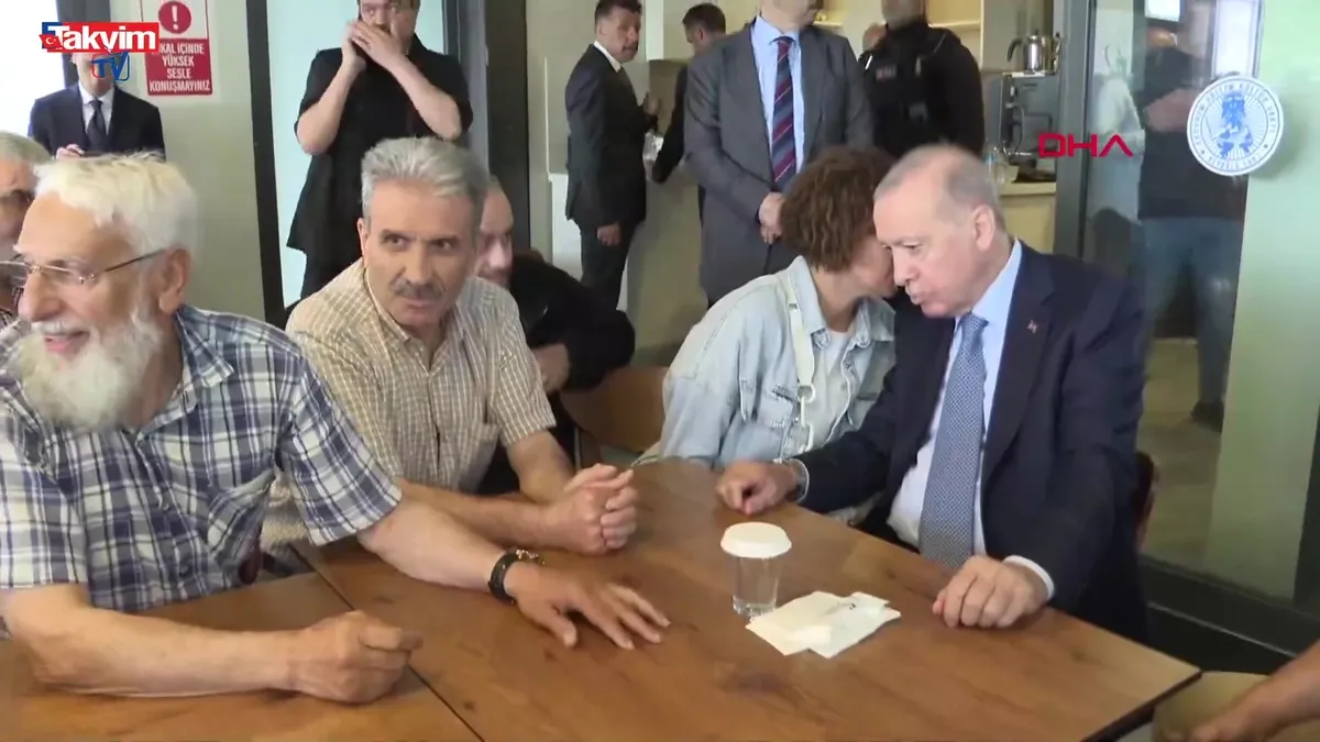 Başkan Erdoğan'a Beyoğlu'nda sevgi seli!