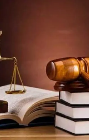 Hakarete hapis cezası