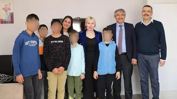 Bir çöp ev vakası daha! Yer: İstanbul Eyüpsultan! Anne ve baba terk etti, 3 çocuk çöp evde bulundu-3