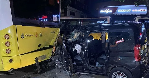 Bağcılar'da kaza! İETT otobüsüne çarptı: 4'ü ağır 6 yaralı