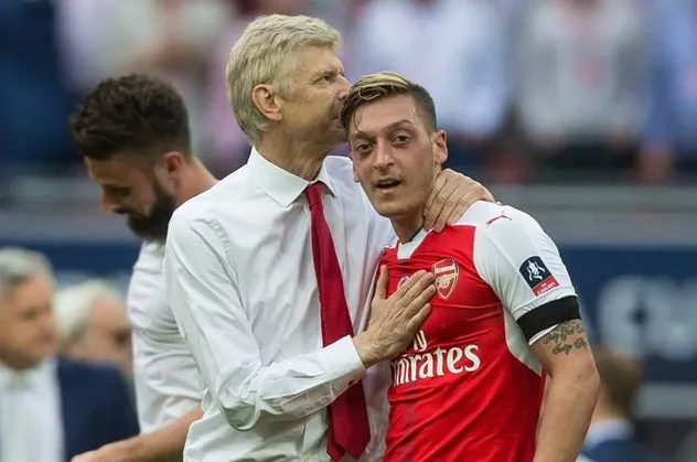 Arsene Wenger Lyon'un başına geçiyor