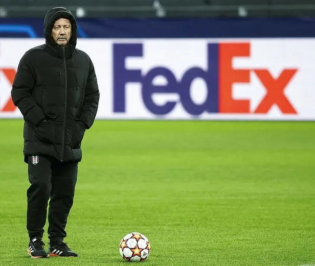 Sergen Yalçın, 5-0’lık Dortmund yenilgisi sonrası aldığı kararı yardımcılarına açıkladı: Artık yapamıyorum gidiyorum-8