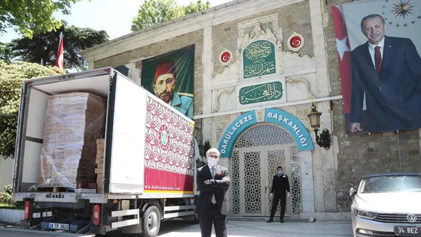 Acun Ilıcalı Ramazan Bayramı'nda Darülaceze sakinlerine bir kamyon çikolata gönderdi-2