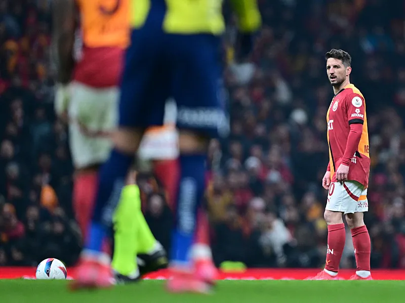 Galatasaray'da ayrılık zamanı! Ünlü teknik direktör o yıldızı istedi - 19