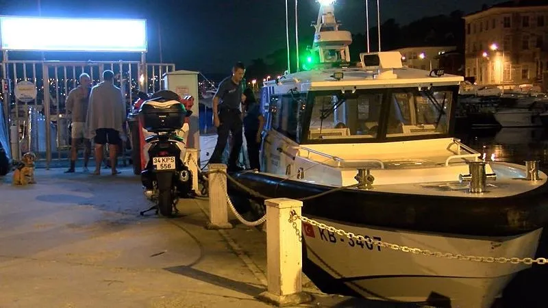 İstanbul Boğazı'nda tekne battı! Derinden gelen çığlıklar! Korku dolu dakikalar...-2