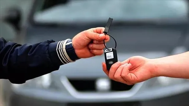 Son dakika: İkinci el araç satışında yeni düzenleme! 6 bin km şartını hülle yoluyla ihlal edenlere ibretlik ceza yolda-3
