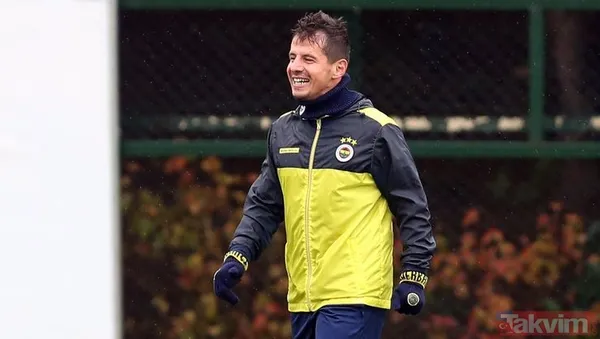 Sarı-Lacivertlilerin, Beşiktaş İle Sözleşmesi Sona Erecek Olan Eski Futbolcusunu Renklerine Bağlayacağı Ve Bu Transferde Gelecek Sezon Sportif Direktörlük...