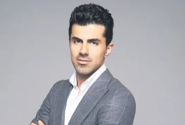 Raşit Bağzıbağlı Vakko’ya meydan okudu! Ünlü modacının 2020 koleksiyonu birebir kopyalandı