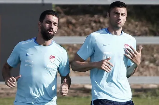 Arda Turan-Berkay Şahin kavgasında kartlar yeniden dağılıyor! Olayla ilgili Burak Yılmaz tanıklık yapacak-3