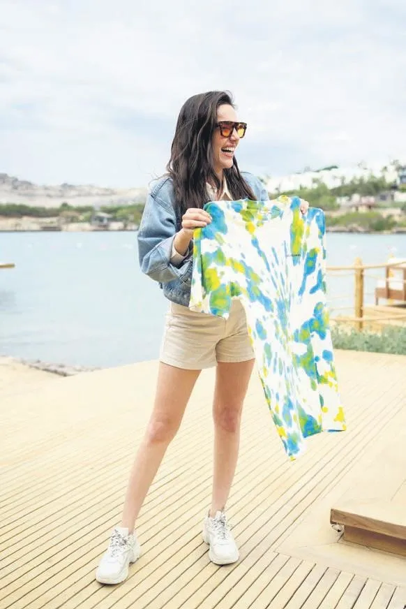 uzun-suredir-ortalikta-gozukmeyen-baris-arduc-ve-gupse-ozay-cifti-bombayi-patlatti-guzel-oyuncu-2-aylik-hamile-1653332776016.jpeg Uzun süredir ortalıkta gözükmeyen Barış Arduç ve Gupse Özay çifti bombayı patlattı! Güzel oyuncu 2 aylık hamile-7