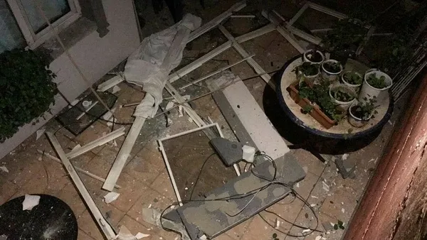 Kocaeli’nin İzmit ilçesinde doğalgaz patladı! Bütün bina sokağa döküldü-3