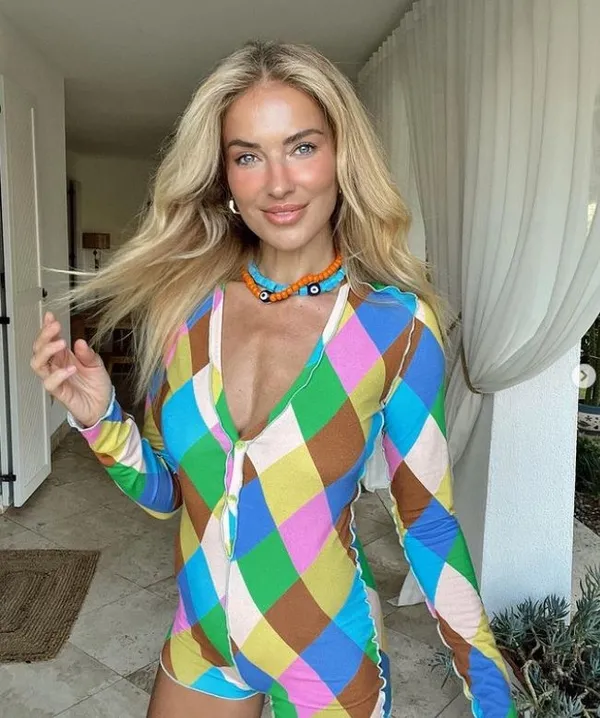 gulsen-ile-burcu-esmersoy-pisti-oldu-sosyal-medya-tarafini-secti-1661116287940.jpg Gülşen ile Burcu Esmersoy pişti oldu! Sosyal medya tarafını seçti-5