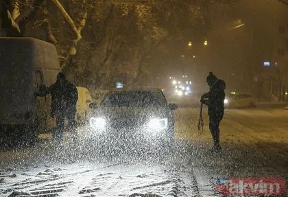 HAVA DURUMU | Meteoroloji uyardı Ankara kar altında kaldı! 46 ile sarı kodlu uyarı! İstanbul’a kar yağışı geri geliyor mu?