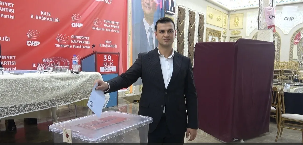 chp-kurultayi-dosyasinda-menfaat-trafigi-sandikta-degil-pazarlikla-mi-kazanildi-13-suphelinin-ifadesinde-dikka-1779555944138.jpeg CHP kurultayı dosyasında menfaat trafiği: Sandıkta değil, pazarlıkla mı kazanıldı? 13 şüphelinin ifadesinde dikkat çeken çelişkiler-9