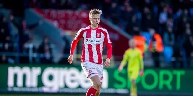 galatasaray-stoper-transferinde-adeta-sag-gosterip-sol-vurdu-defansa-viking-mathias-ross-1662600819741.jpeg Galatasaray stoper transferinde adeta sağ gösterip sol vurdu! Defansa Viking Mathias Ross-3