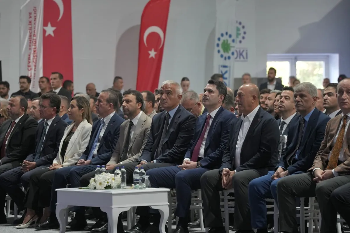antalya-cop31e-yatirimlarla-hazirlaniyor-38-kilometrelik-yol-tamamlandi-100-bine-yakin-ziyaretci-bekleniyor-1788598856044.jpeg Antalya COP31'e yatırımlarla hazırlanıyor: 38 kilometrelik yol tamamlandı, 100 bine yakın ziyaretçi bekleniyor-8