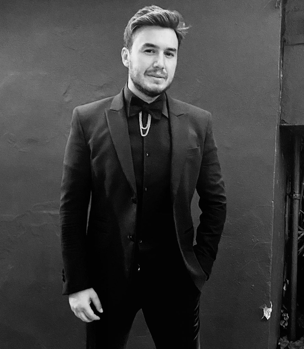 turkiye-tek-yurek-sanatcisi-sporcusu-is-adami-83-milyon-yangina-karsi-birlesti-1627763987056.jpg Türkiye tek yürek! Sanatçısı, sporcusu, iş adamı... 83 milyon yangına karşı birleşti-7