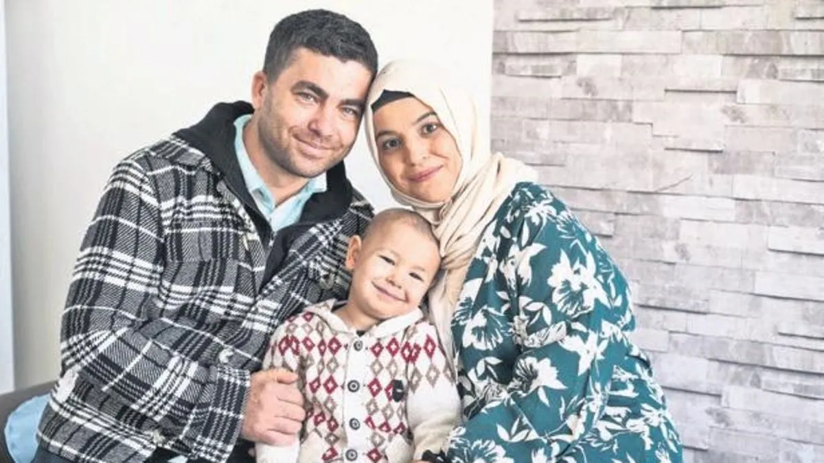 Doruk Efe babasının karaciğeri ile hayata bağlandı!