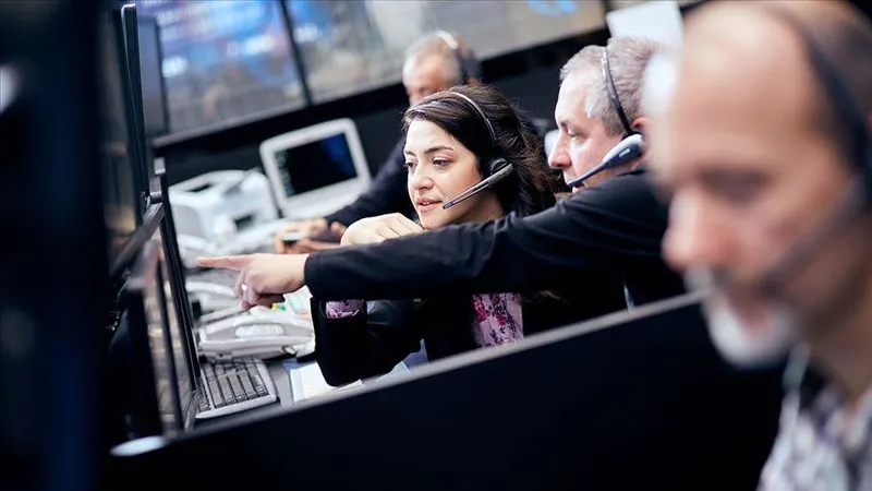 hazine-ve-maliye-bakani-mehmet-simsekten-yatirimcilara-uyari-1707811427802.jpeg Hazine ve Maliye Bakanı Mehmet Şimşek'ten yatırımcılara uyarı-3