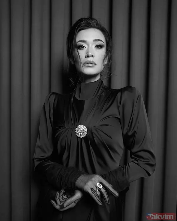 9 yıl Mustafa Üstündağ ile evli kalan Bahar’ın Rengin’i Ecem Özkaya’dan itiraf: “Bir daha evlenme teklifi etmem” - 4