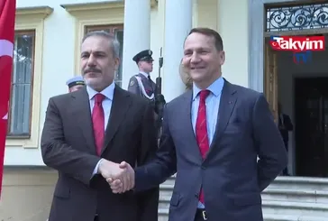 Hakan Fidan mevkidaşı Sikorski ile görüştü!