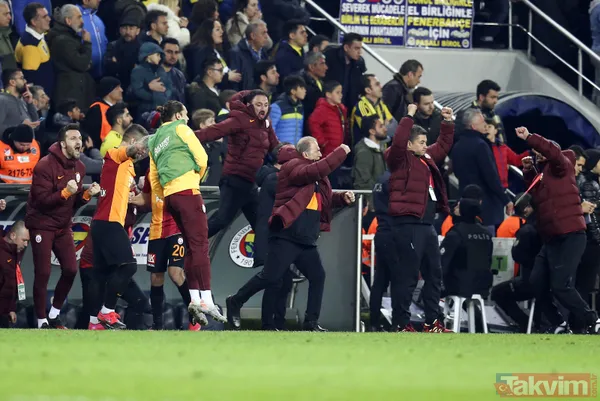Fenerbahçe - Galatasaray derbisinde dikkat çeken kareler! O hareket damga vurdu... - 39