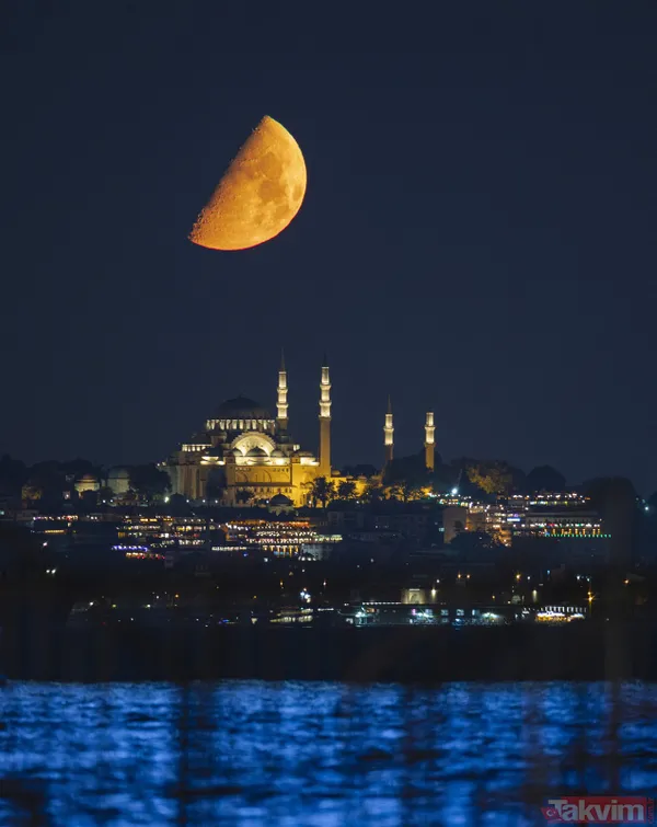 İstanbul'da kartpostallık görüntüler... Yarım ay büyüledi - 33