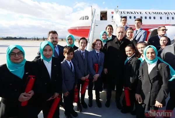 Başkan Erdoğan'a sevgi seli: Hınca hınç dolan meydanda 6'lı masaya ince gönderme - 4