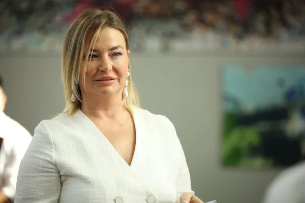 kardeslerim-103-bolum-nefes-kesti-asiye-ve-sarpin-tartismasi-olayli-bitti-1699173942317.jpg Kardeşlerim 103. bölüm nefes kesti: Asiye ve Sarp'ın tartışması olaylı bitti!-2