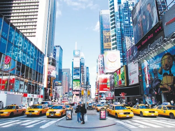 New York'un huzuru kalmadı! Times Meydanı Ferdi Tayfur ve Hakkı Bulut'un şarkılarıyla inledi-1