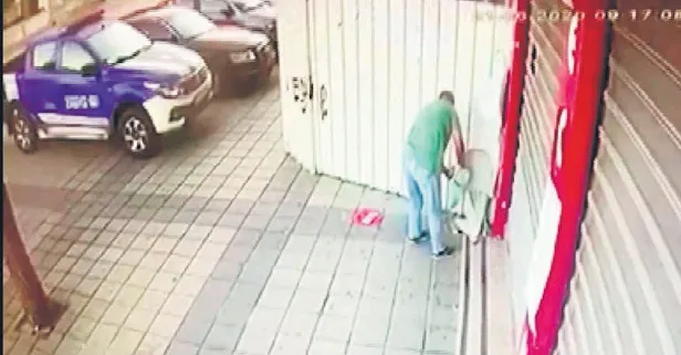 Esenler’de bir kişi sokak hayvanlarının mamasını çaldı! Kedi şaştı kaldı..