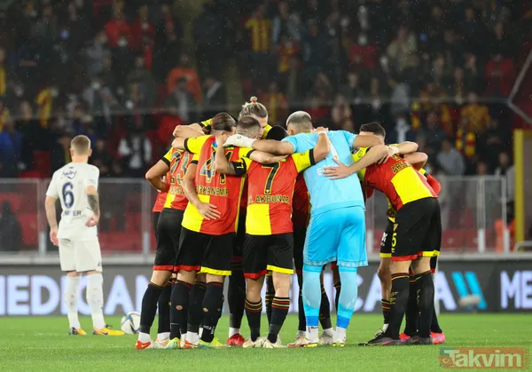 Göztepe-Fenerbahçe maçı sonrası spor yazarlarından bomba yorumlar: Bunun sorumlusu yönetim ve Ali Koç - 10