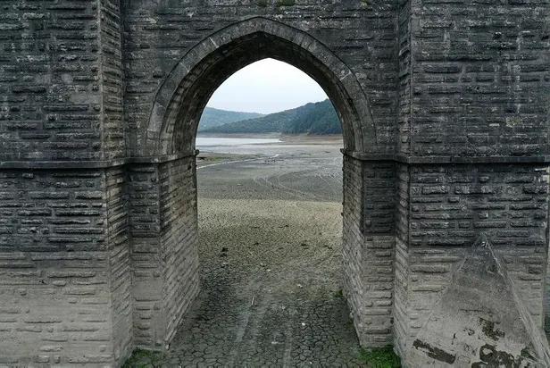 İstanbul'u bekleyen tehlike: Barajların doluluk oranı son 10 yılın en düşük seviyelerinde-3