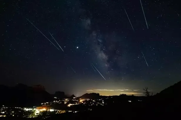 perseid-meteor-yagmuru-ne-zaman-hangi-gun-2023-perseid-meteor-yagmuru-nereden-izlenir-istanbul-izmir-ankara-bu-1691572625100.jpeg