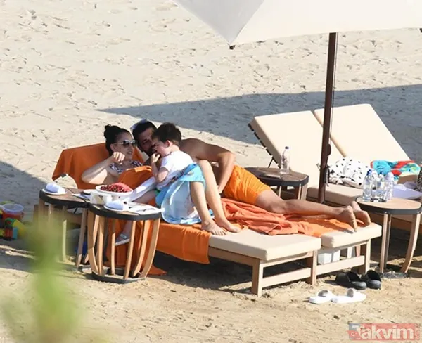 Fahriye Evcen ve Burak Özçivit denizde aşk tazeledi Fahriye düzgün fiziğiyle mest etti! Kuruluş Osman'ın yıldızı eşiyle... - 10