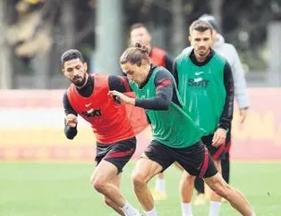 Terim 13 futbolcudan 11’i belirleyecek!