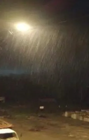 İstanbul'da mevsimin ilk kar yağışı Silivri'nin yüksek kesimlerinde görüldü! Meteoroloji uyarmıştı...