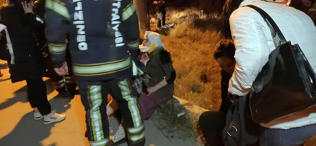 denizlide-feci-kaza-tir-ile-servis-minibusu-carpisti-olu-ve-yaralilar-var-1672072480549.jpeg Denizli'de feci kaza! Tır ile servis minibüsü çarpıştı: Ölü ve yaralılar var-2