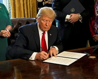 Trump’ın vize yasağı askıya alındı