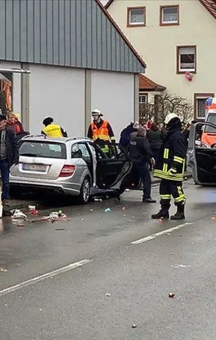 Karnavalda facia: 30 yaralı